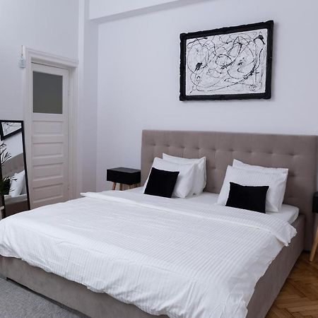 Color Aparments Coposu Blv Apartment Bucharest Exterior photo