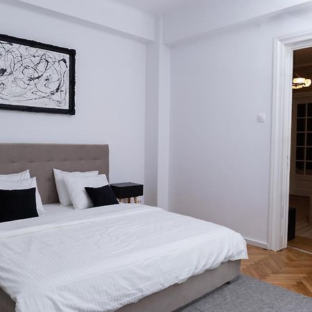 Color Aparments Coposu Blv Apartment Bucharest Exterior photo