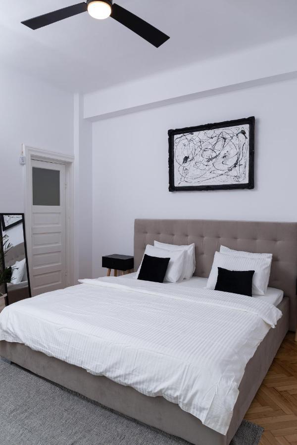 Color Aparments Coposu Blv Apartment Bucharest Exterior photo