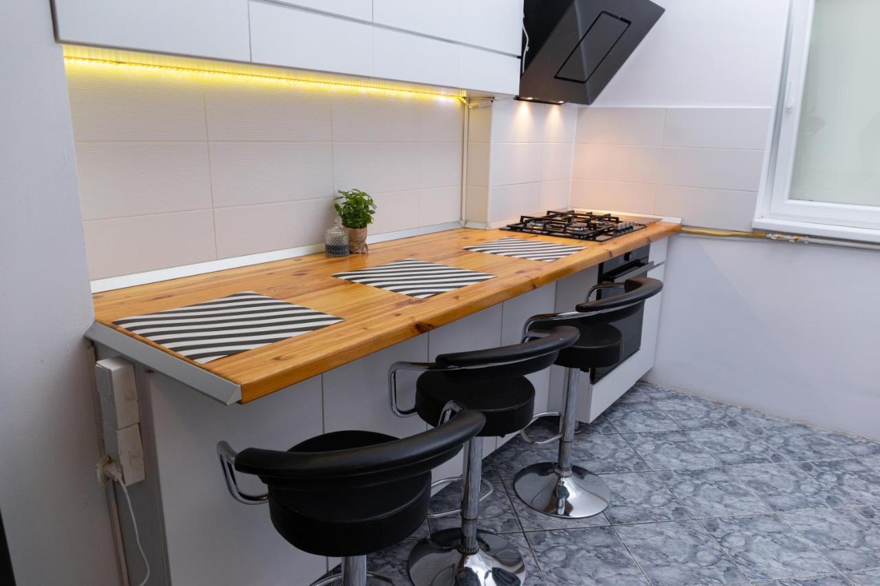 Color Aparments Coposu Blv Apartment Bucharest Exterior photo
