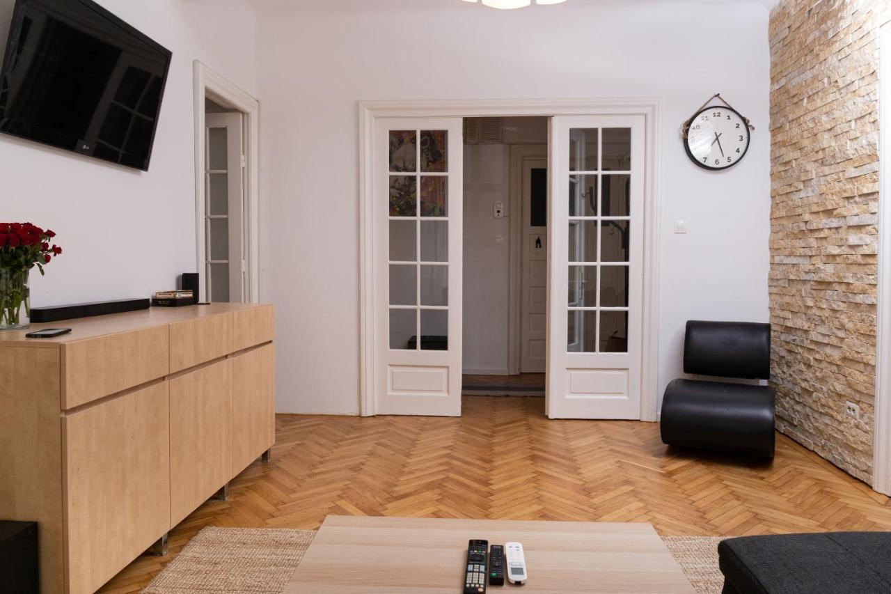 Color Aparments Coposu Blv Apartment Bucharest Exterior photo